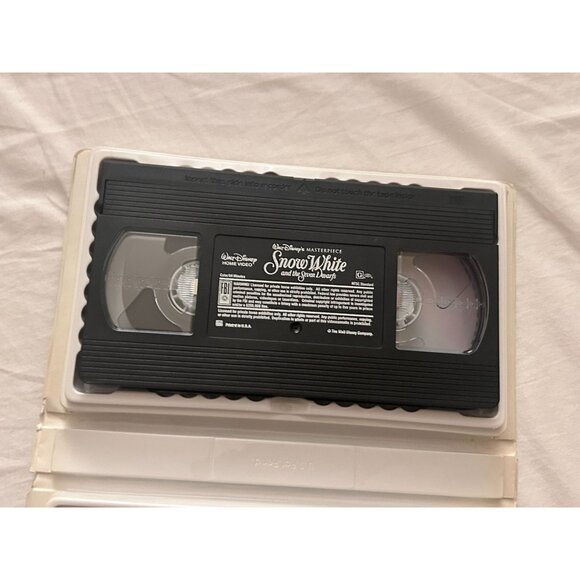 Walt Disney Snow White and the Seven Dwarfs VHS Video Cassette Tape - Picture 2 of 4